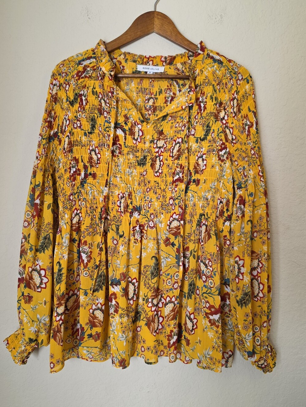 Rose & Olive Smocked Peasant Top Womens Size Medium Mustard Gold Multi Floral